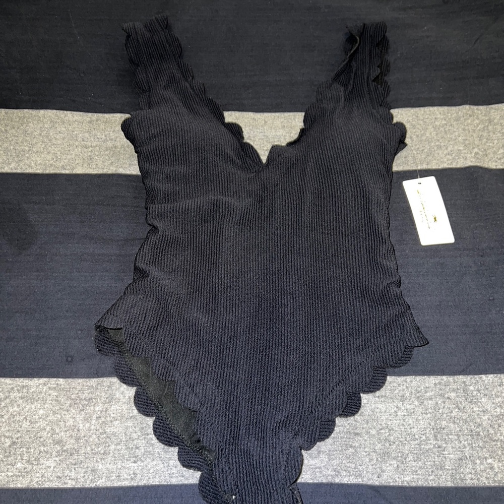 Wonens bathing Suit - Black